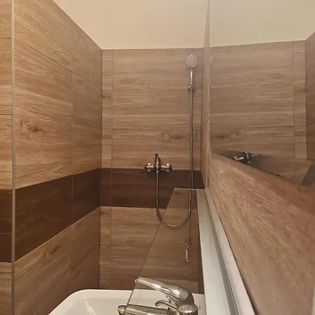 Sirius B Aparthotel 3*